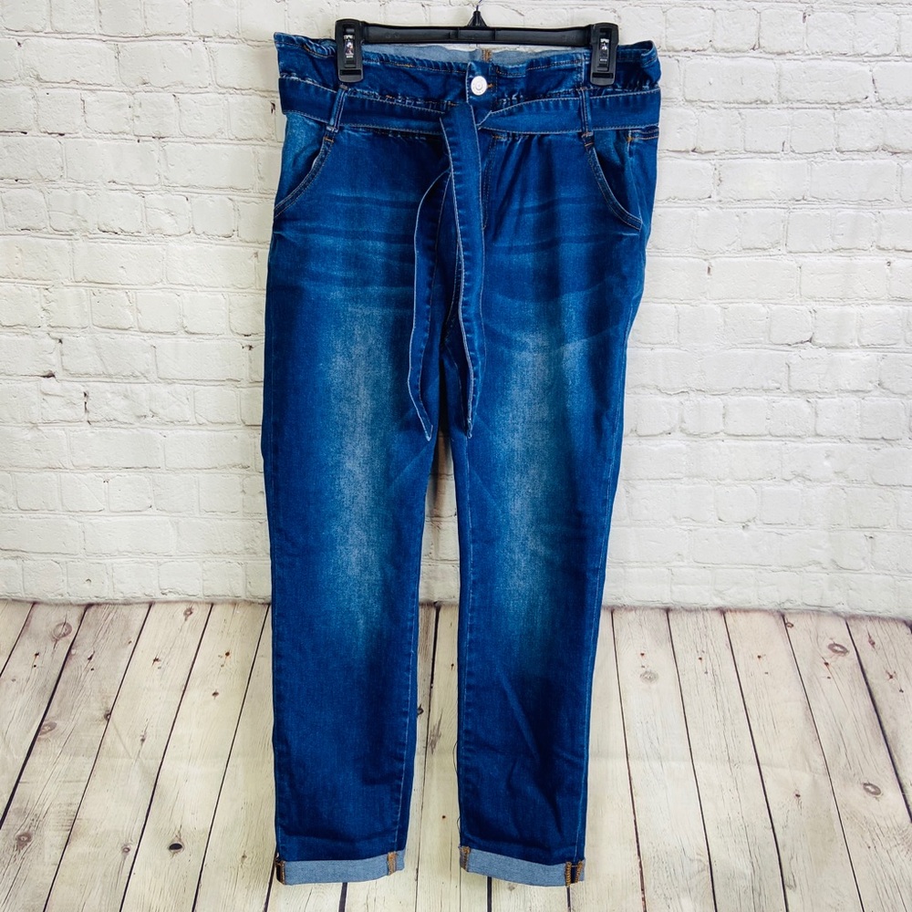 Almost Famous Cuffed High-waist Jeans: Size Large - Picture 4 of 8